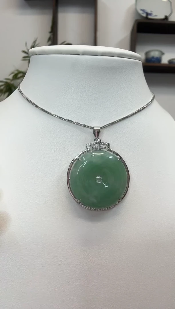 吊坠(赠链)银S925镶嵌翡翠平安扣