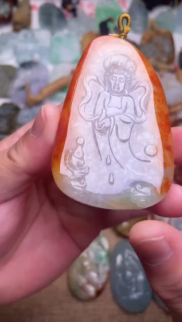 颈饰未镶嵌翡翠观音