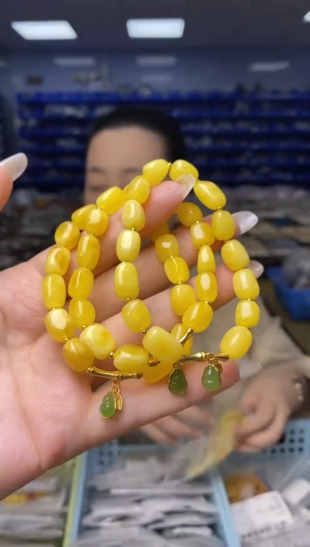 未镶嵌蜜蜡裸石   多样性发货发其一