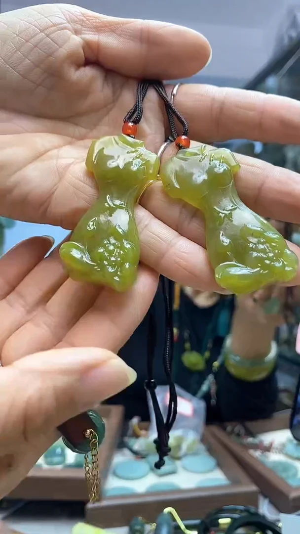 【闪购商品】岫玉吊坠未镶嵌多样性发货其中之一