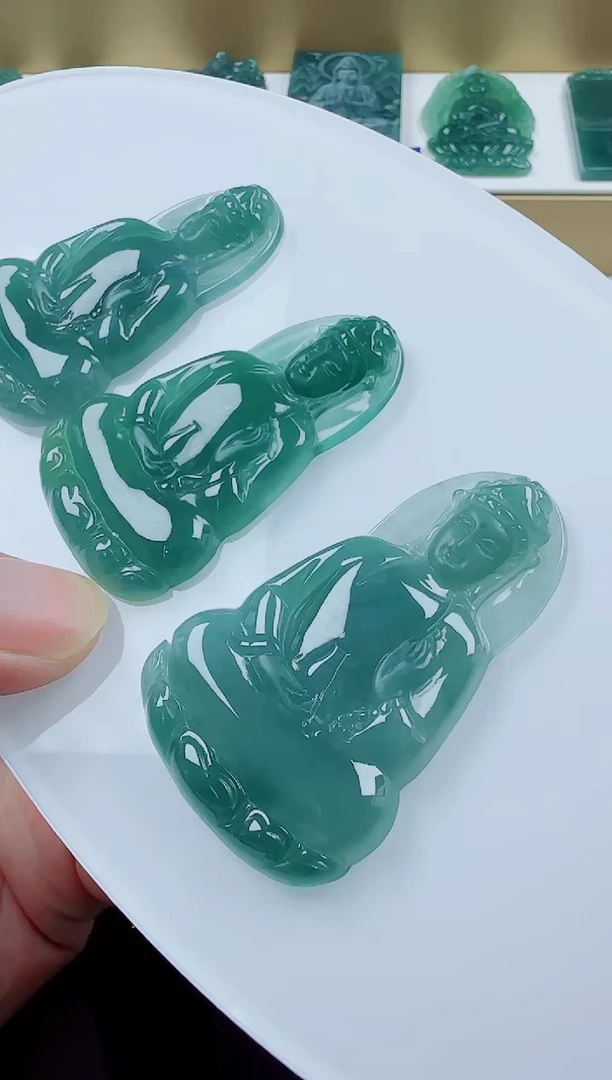 翡翠未镶嵌颈饰素衣多样性发其一