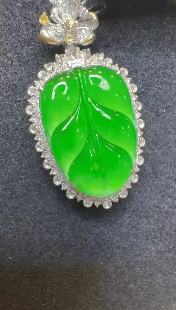 吊坠(不含链)18K金镶嵌翡翠多样性团购发一件