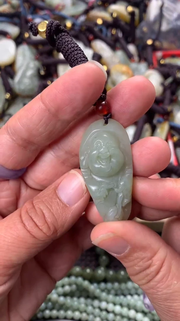 【闪购商品】和田玉颈饰未镶嵌多样性发货没有证书拍一发一有瑕