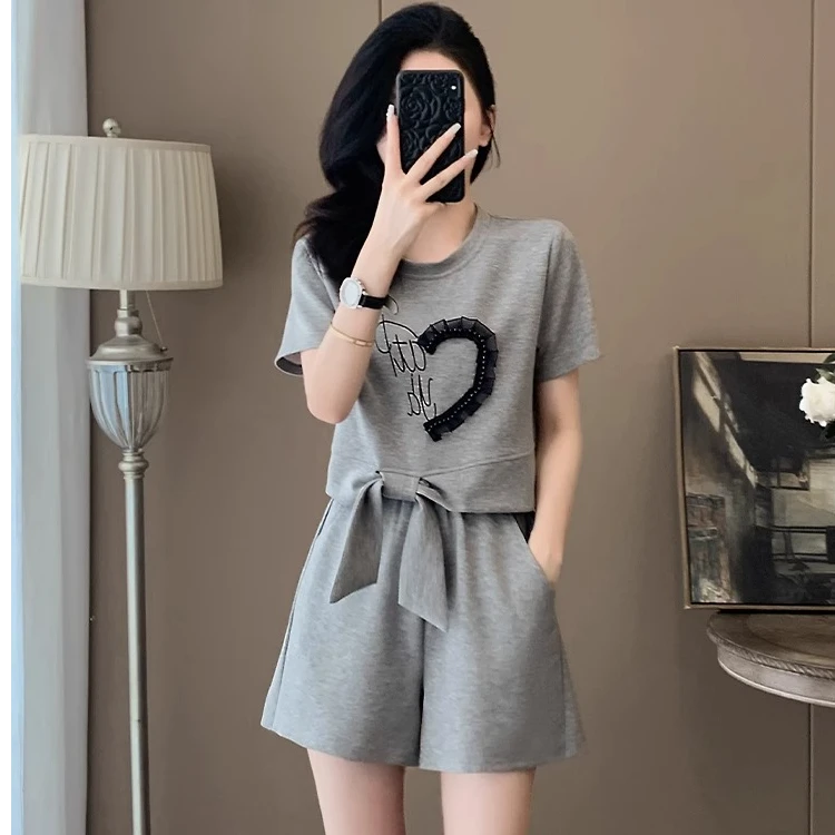 044休闲运动套装女夏季2025新款夏季重工飘带钉珠短袖短裤两件套