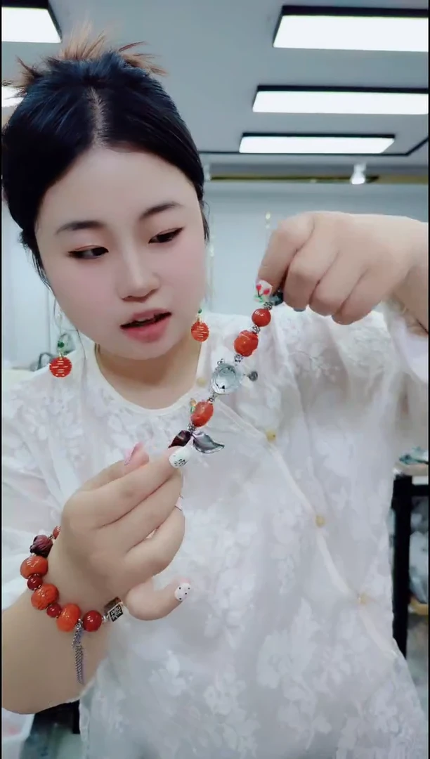 翡翠未镶嵌颈饰1450醒狮手链