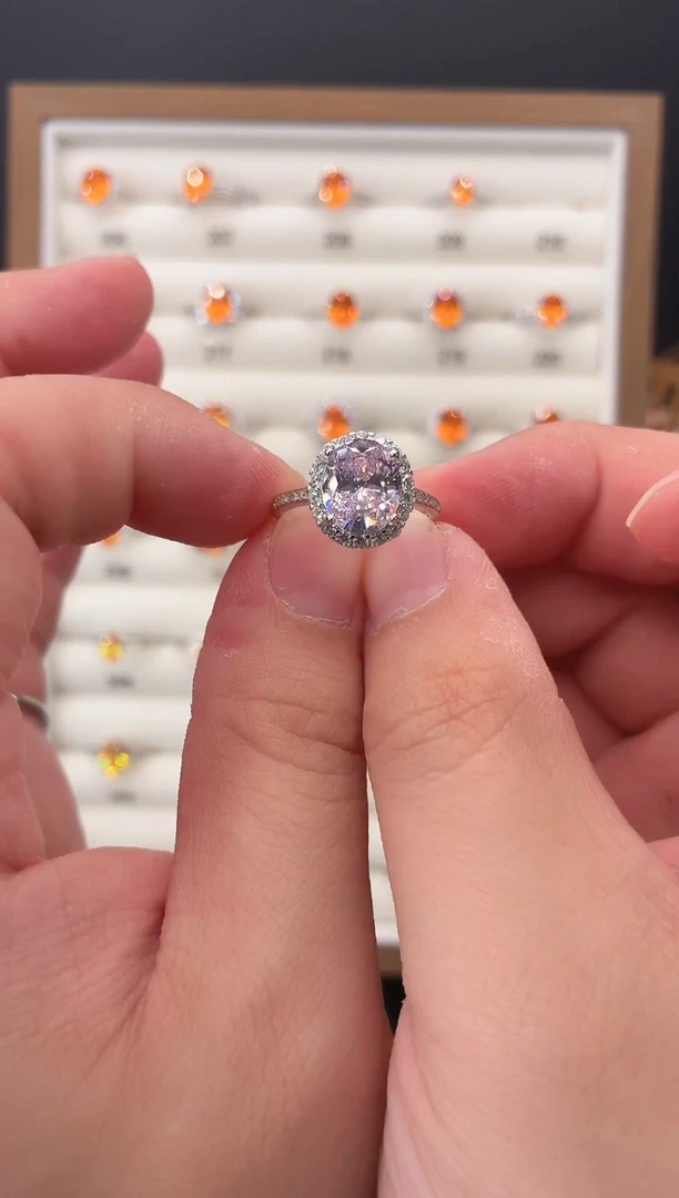 银S925镶嵌戒指绿柱石（摩根石）1111