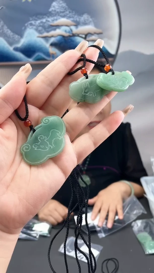 密玉（石英质玉）老物件生肖未镶嵌羊