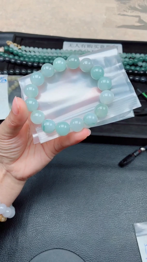 未镶嵌定制翡翠毛货需精细抛光，拍一发一