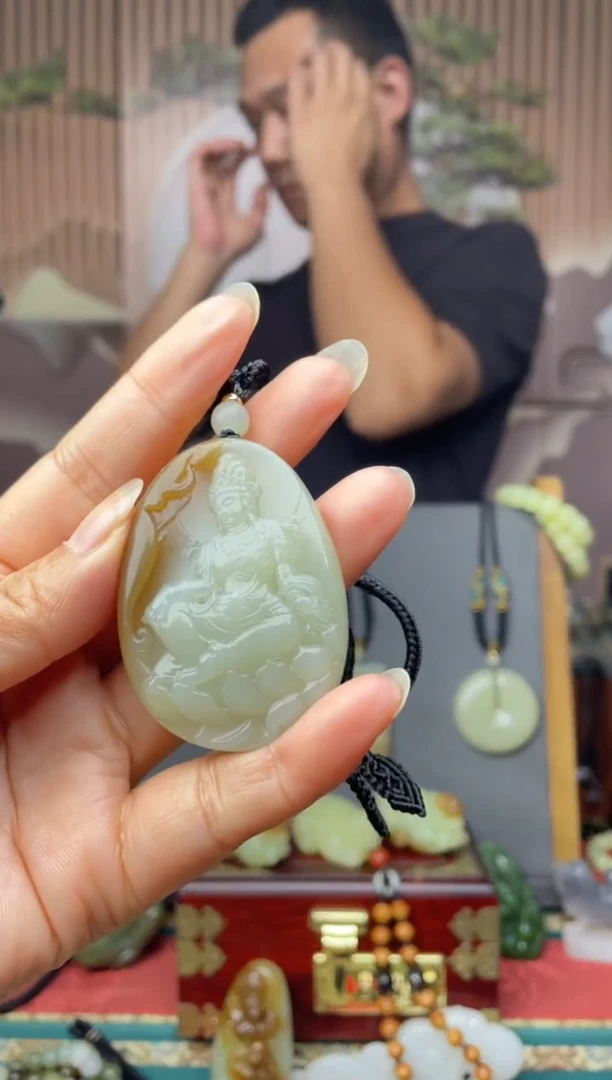 颈饰未镶嵌和田玉拍一发一