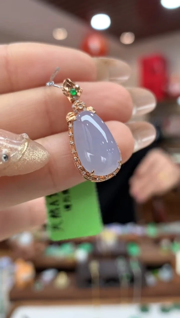 【闪购商品】翡翠吊坠(不含链)18K金镶嵌福瓜
