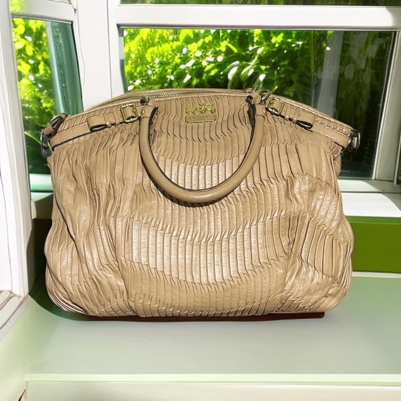 95新 COACH/蔻驰   奶茶色褶皱手提包 1742 7754