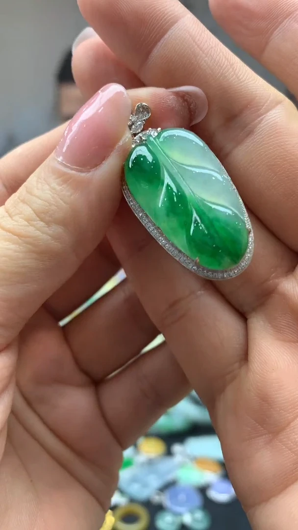 【闪购商品】翡翠颈饰18K金镶嵌8-天然翡翠