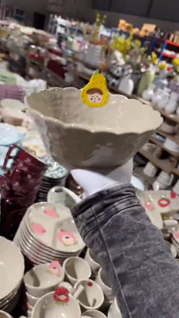 陶瓷梨子花边碗微瑕 凑满20元包邮