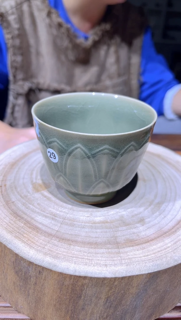 瓷片原生态原矿葱绿莲花杯