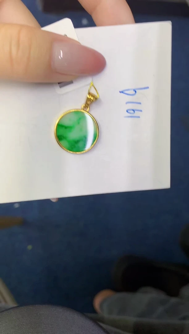 翡翠未镶嵌颈饰缅甸天然翡翠A货