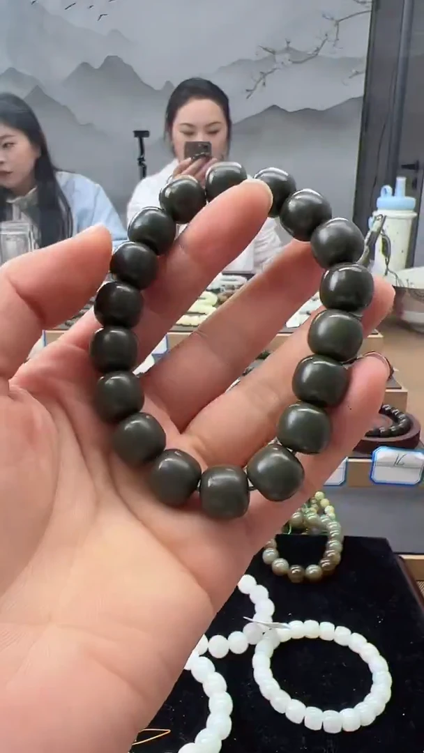 未镶嵌手链和田玉12