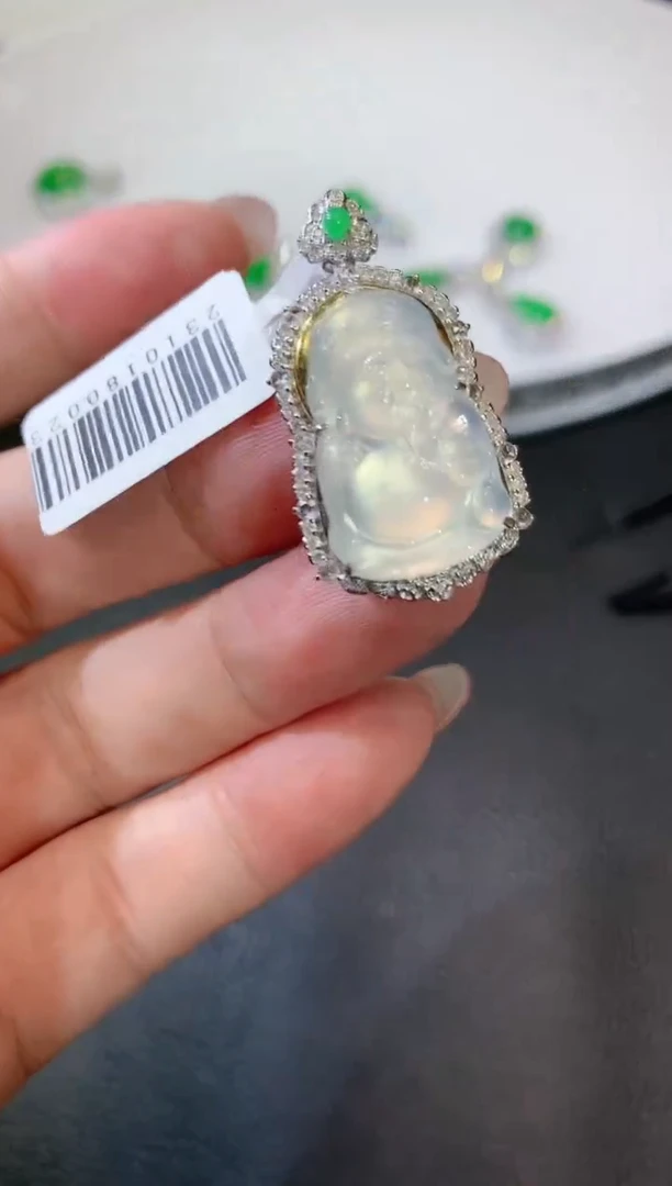 【闪购商品】翡翠吊坠(不含链)18K金镶嵌F62