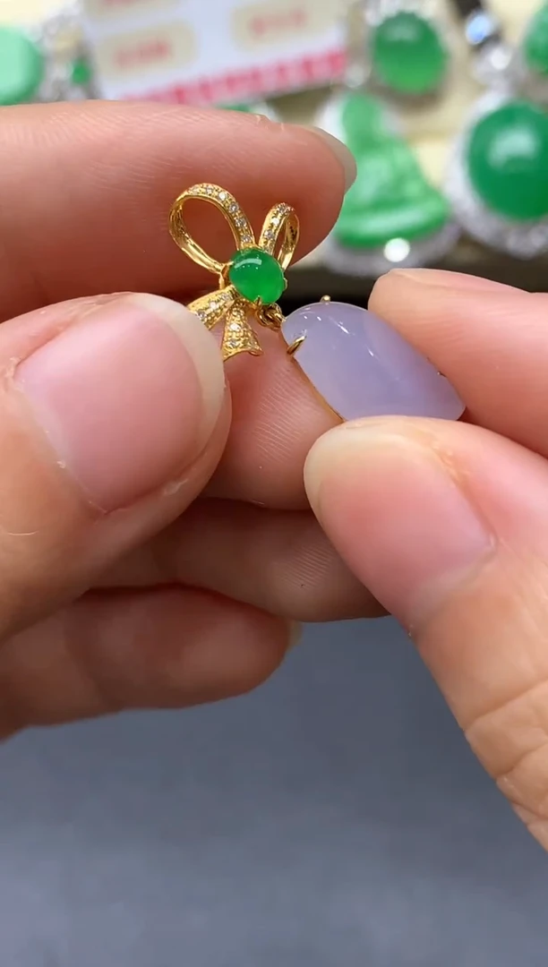 颈饰18K金镶嵌翡翠281-中国好珍宝