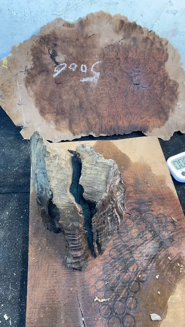 ㄘ****熊金丝楠木工艺品料