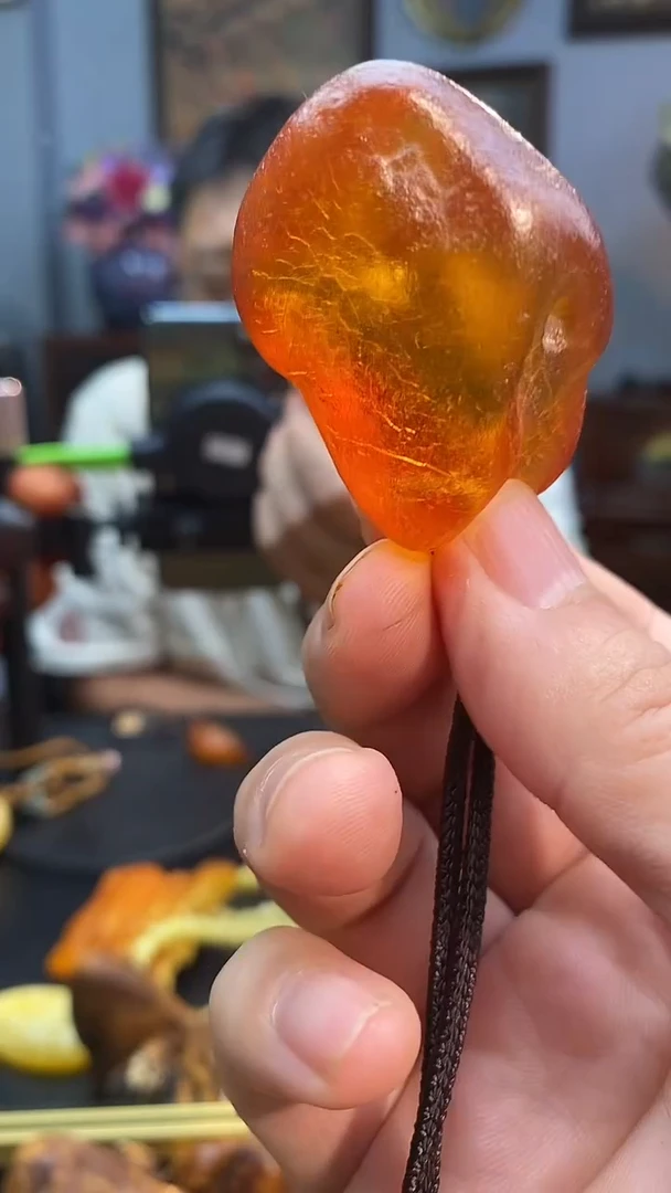琥珀颈饰未镶嵌吊坠
