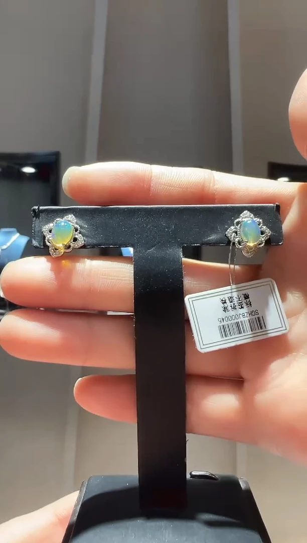 【闪购商品】欧泊耳钉银S925镶嵌70】多样性发其一