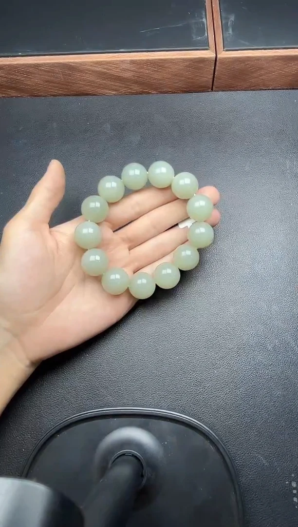 未镶嵌手串和田玉S****⬜且末微色差近矿卡18手串