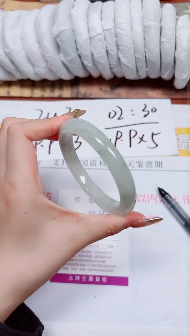 【闪购商品】石英质玉手镯未镶嵌K429-58.3