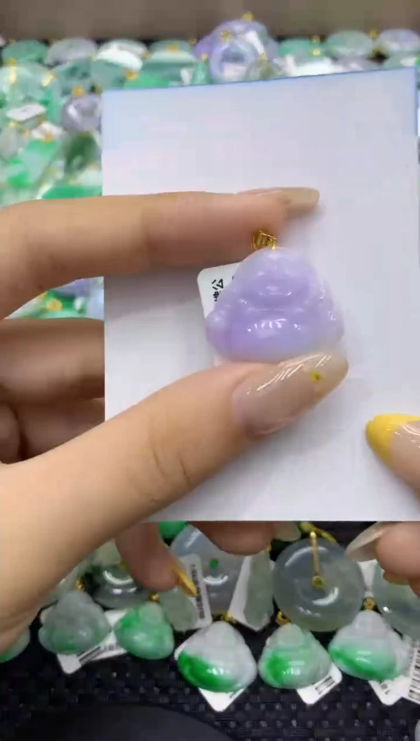 颈饰18K金镶嵌翡翠天然缅甸翡翠A货