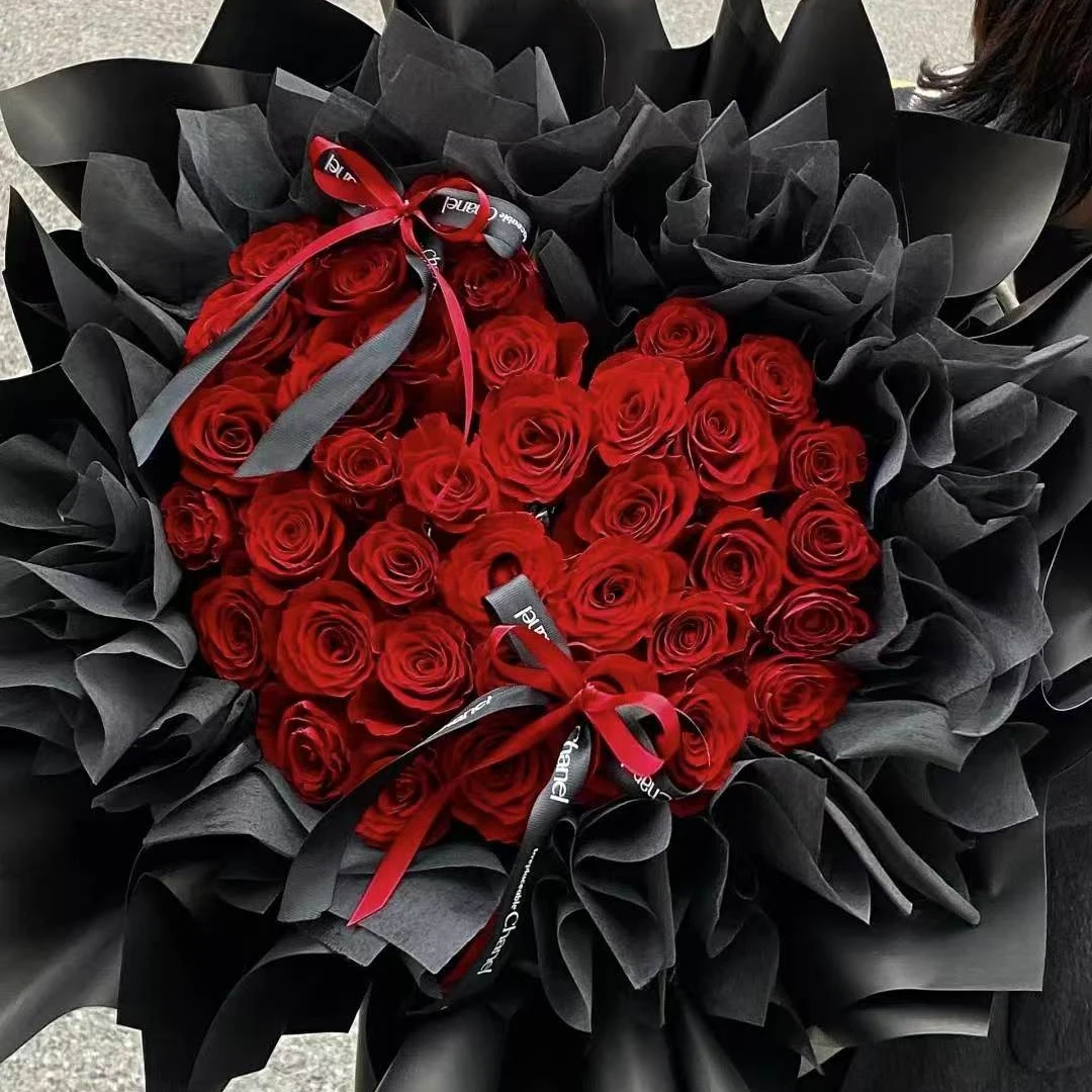 郑州南龙湖花店 鲜花礼物33朵红玫瑰尖尖角花束送女友送老婆鲜花同城配送