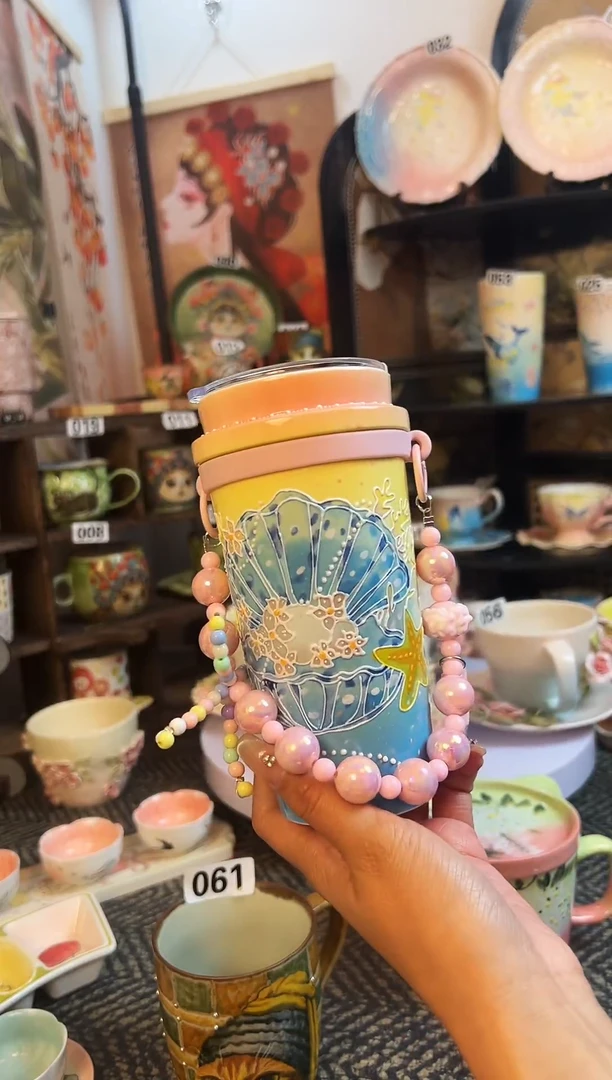 景德镇设计款手绘杯杯