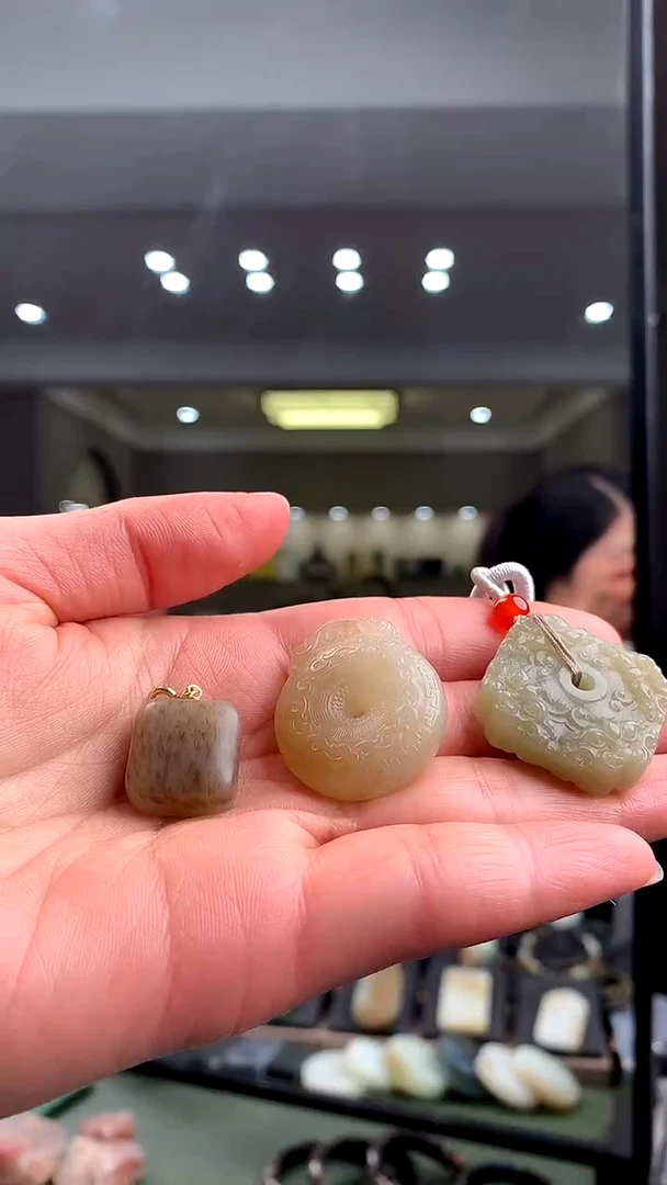 颈饰未镶嵌和田玉挂件3单