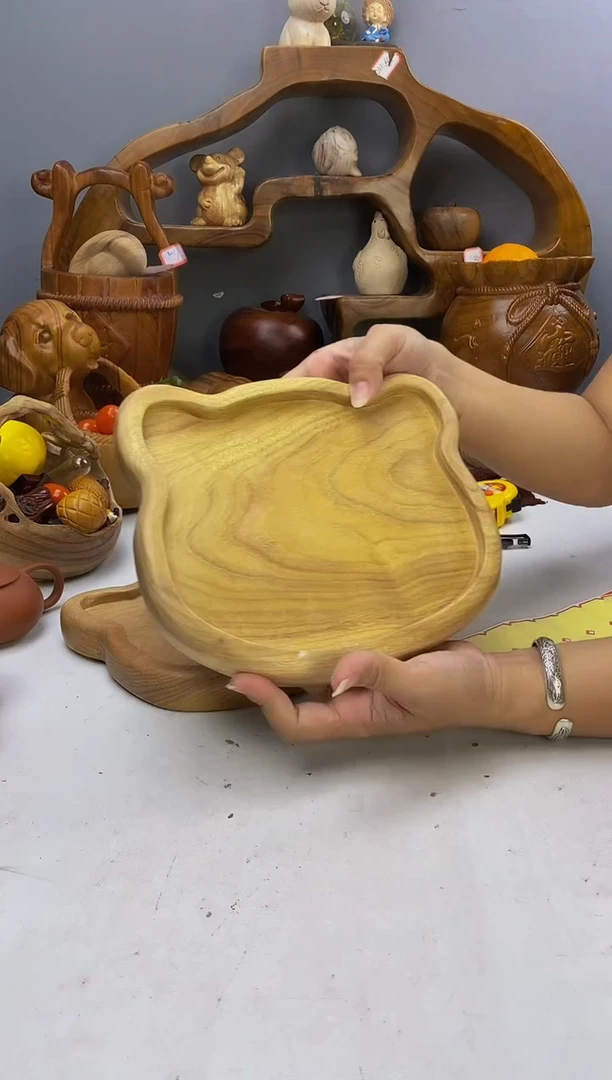 香樟木A4精品小熊盘/尺寸23*20*4