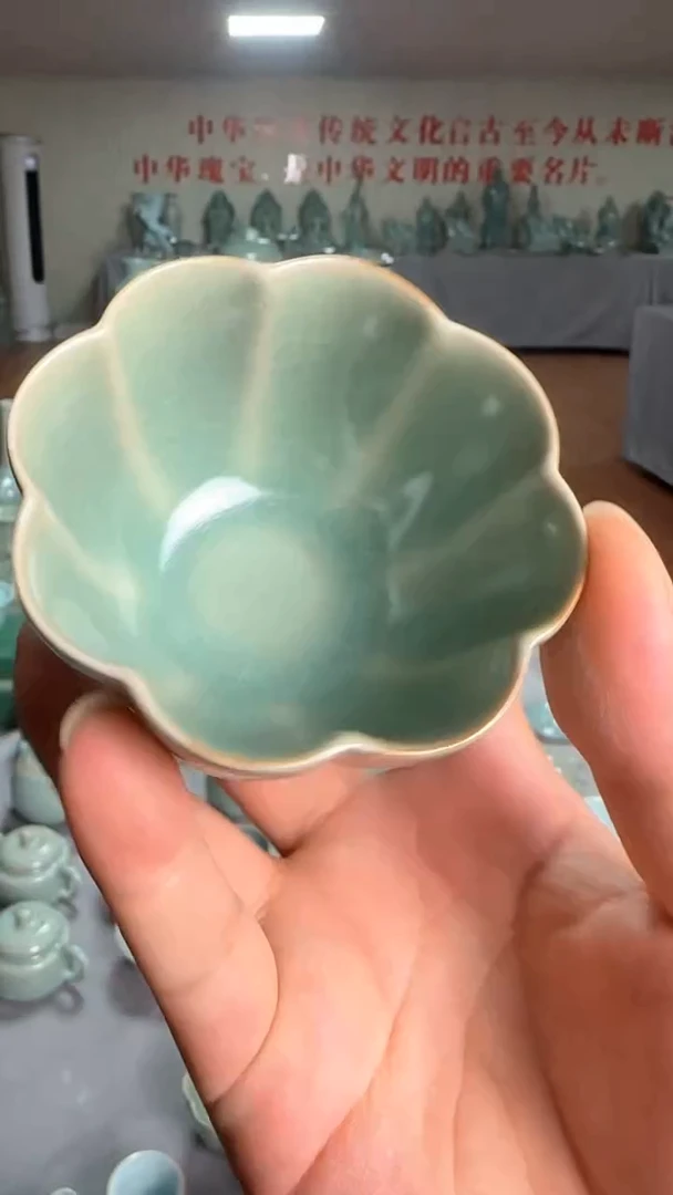 其他舞钢汝瓷产品  八瓣杯