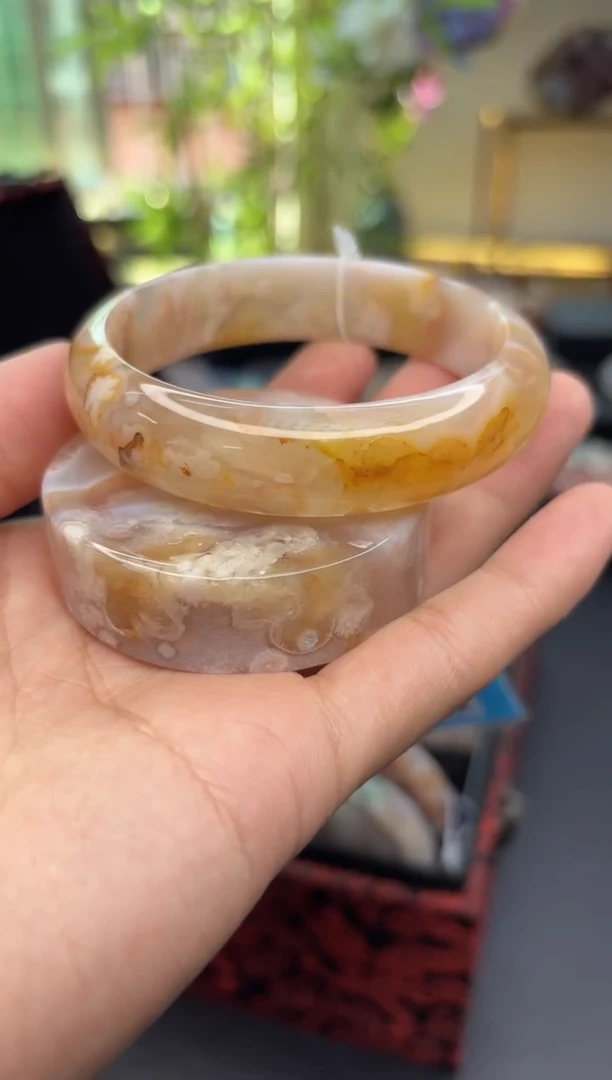 【闪购商品】石英质玉手镯未镶嵌C87(62圈赠送镯心)