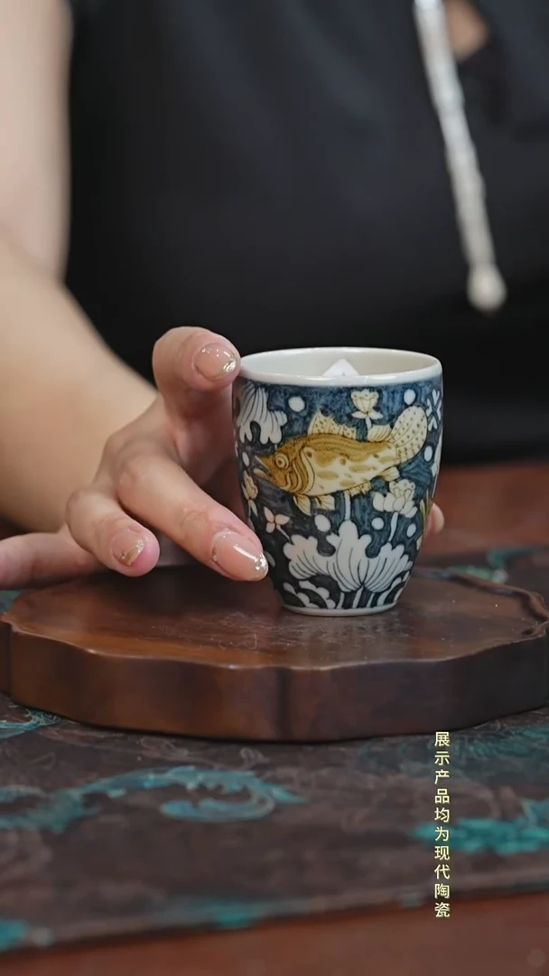 立勤堂釉里金鳜鱼手雷杯