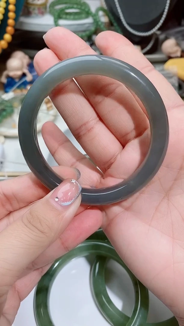 和田玉手镯未镶嵌一*A26一个390