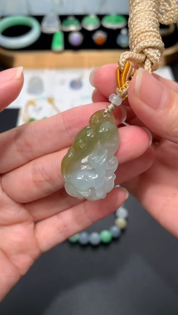 未镶嵌定制翡翠48小时鉴赏期 退货不扣服务费