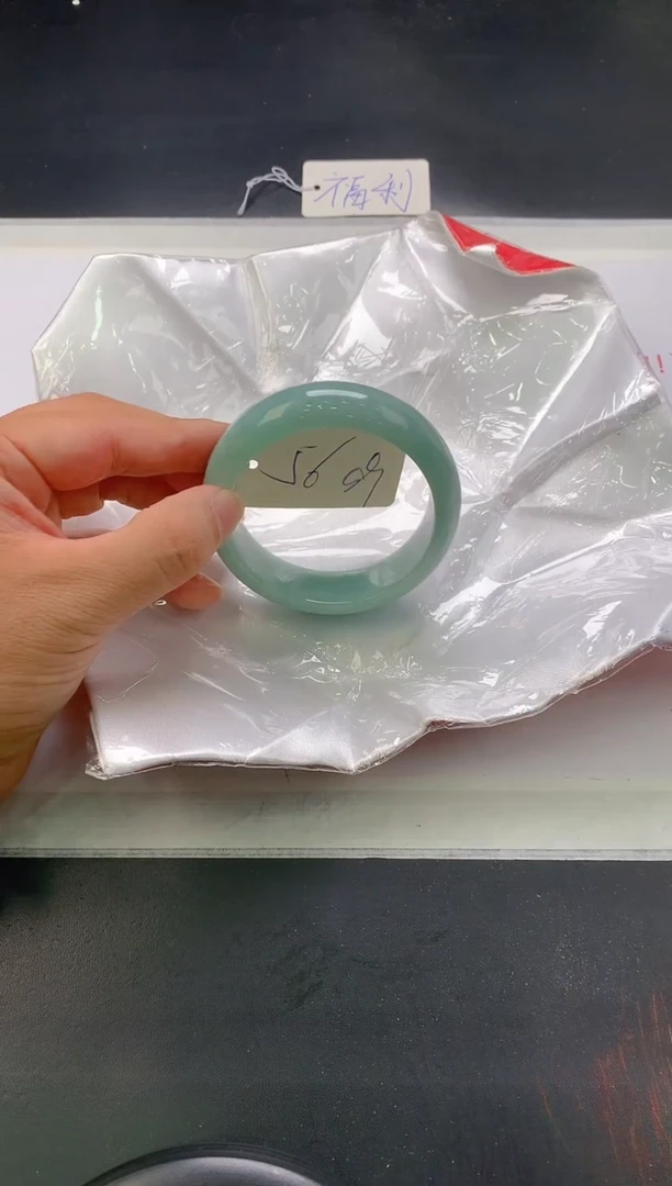 翡翠手镯未镶嵌140