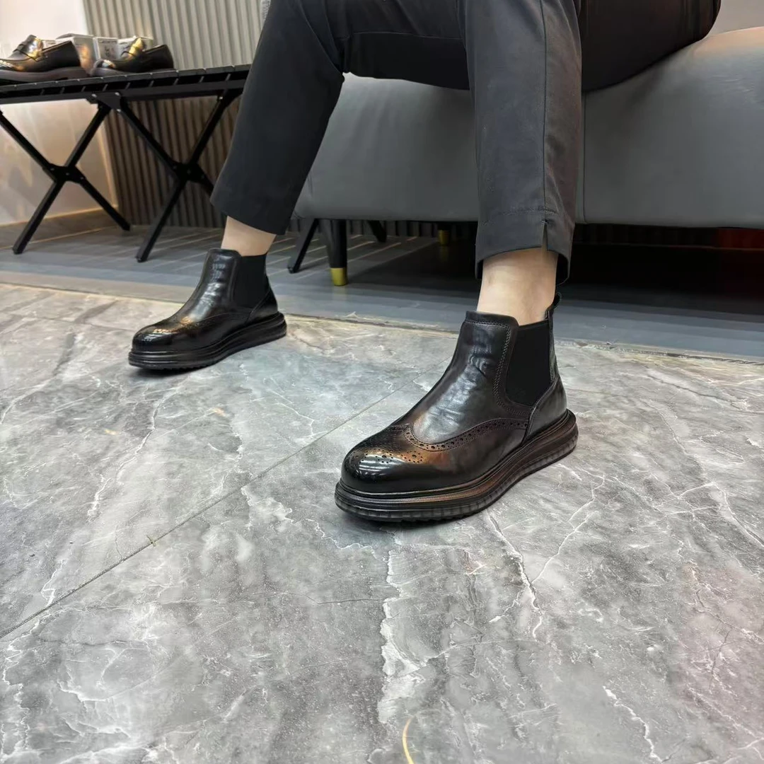 2024年冬季新款潮流百搭舒适商务轻奢高端时尚男士皮鞋加绒棉皮鞋
