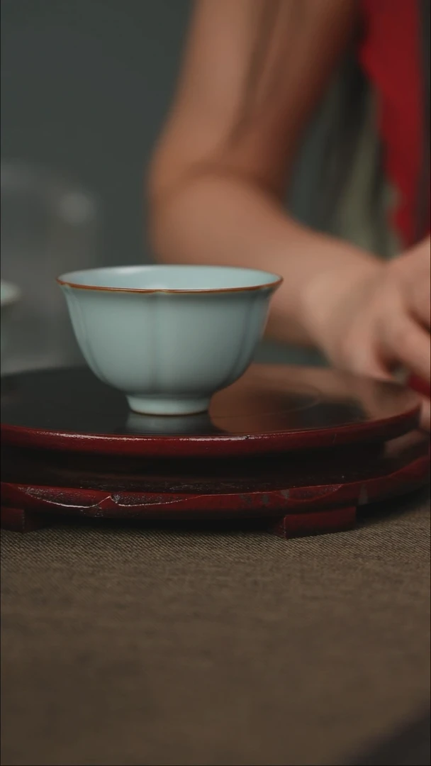 微微瑕 花朵杯 无底款