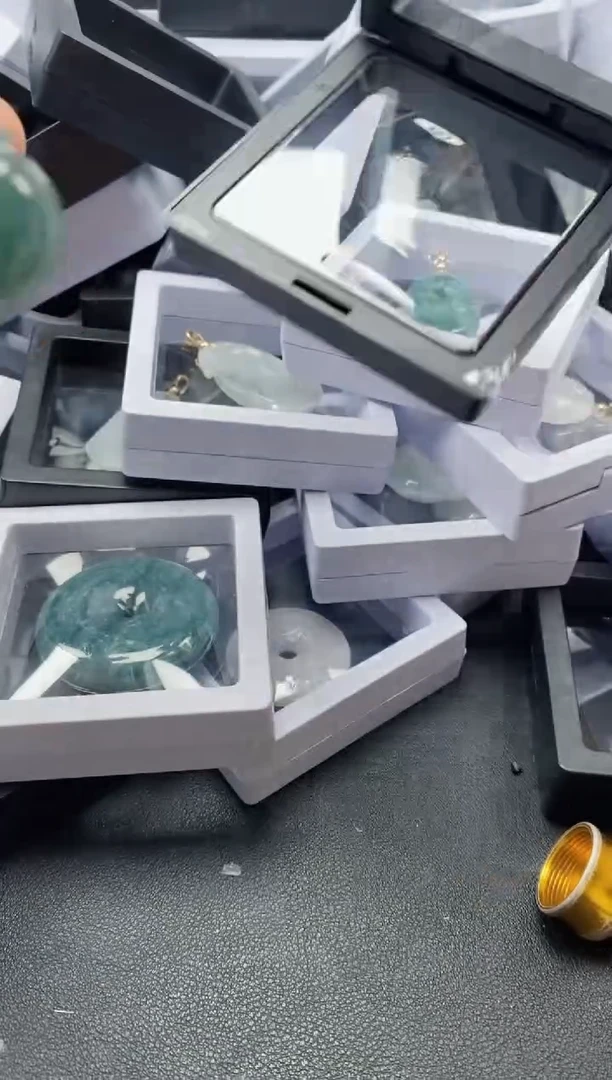 翡翠未镶嵌吊坠(不含链)2740