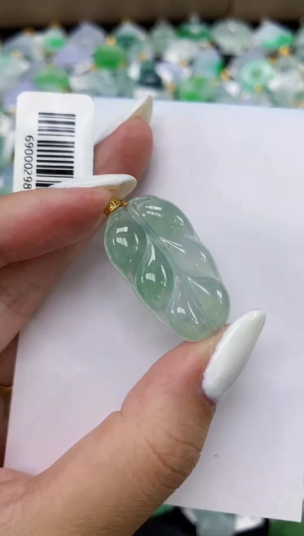 颈饰18K金镶嵌翡翠11111111111