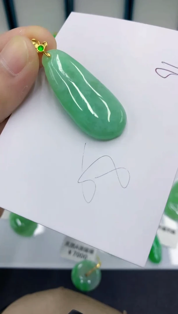 颈饰未镶嵌翡翠翡翠