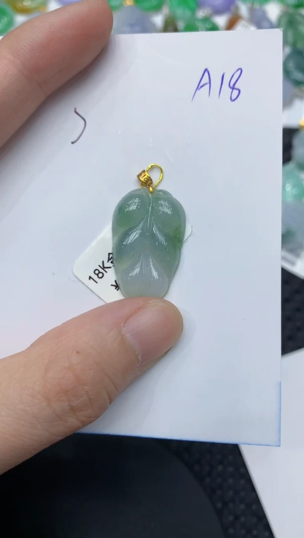 【闪购商品】翡翠颈饰18K金镶嵌11111111111