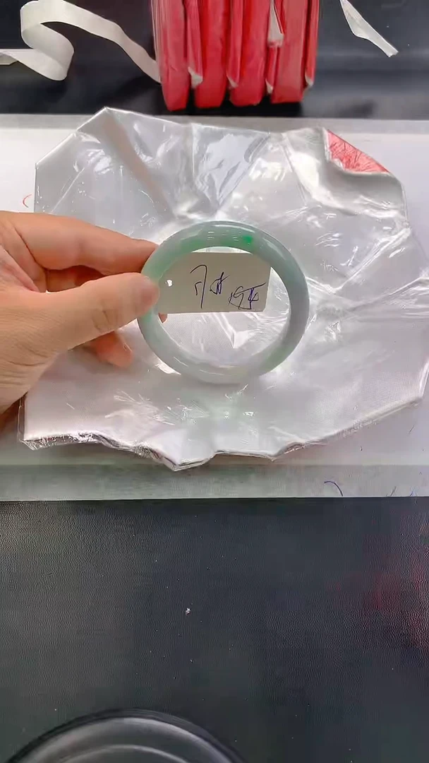 未镶嵌手镯翡翠195