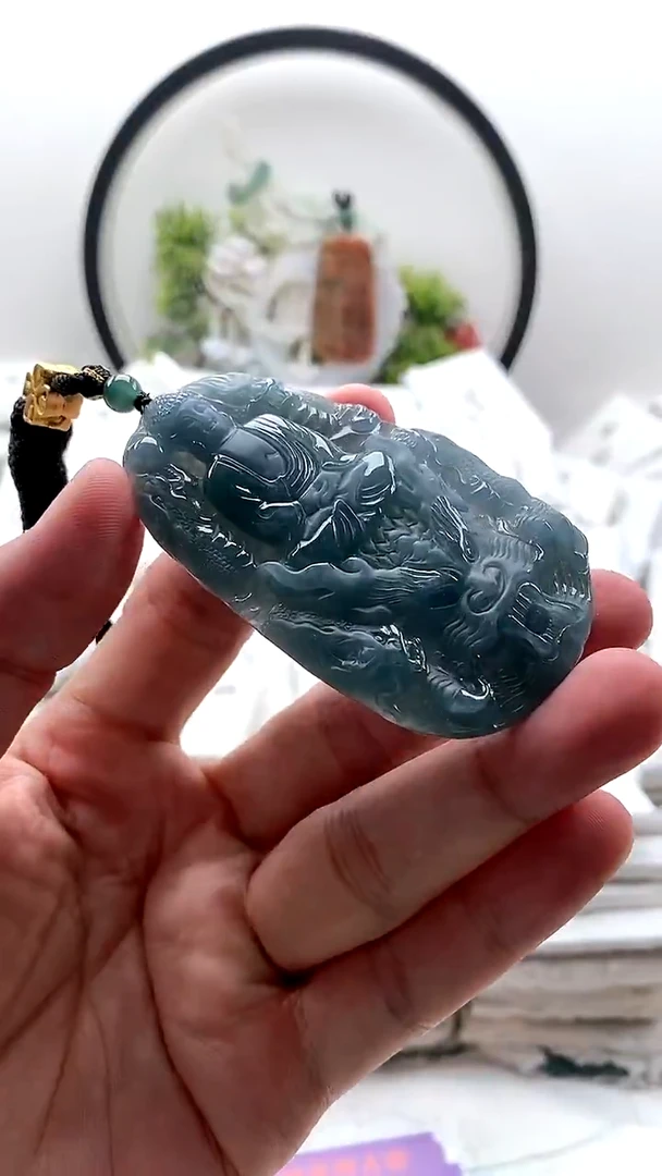 颈饰未镶嵌翡翠大日如来