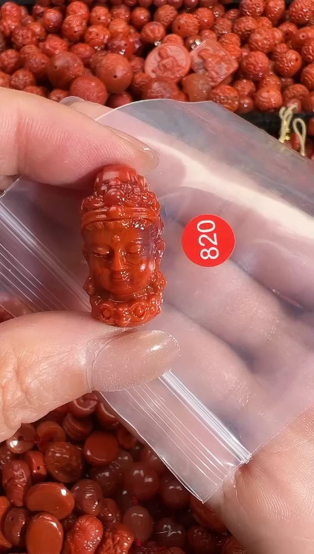 颈饰未镶嵌南红玛瑙天**者1