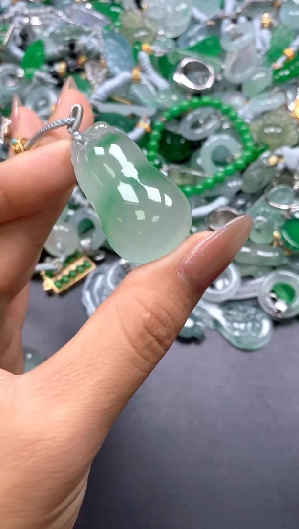颈饰未镶嵌翡翠(配扣头多样性发其一）69