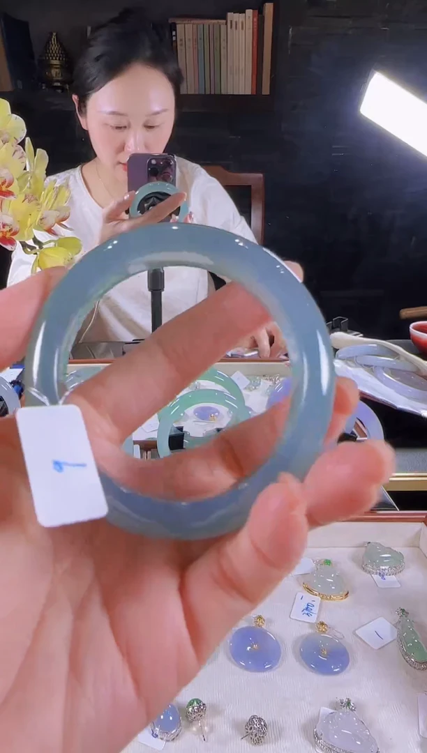 【闪购商品】翡翠手镯未镶嵌冰蓝水手镯（仅是订金）不发货