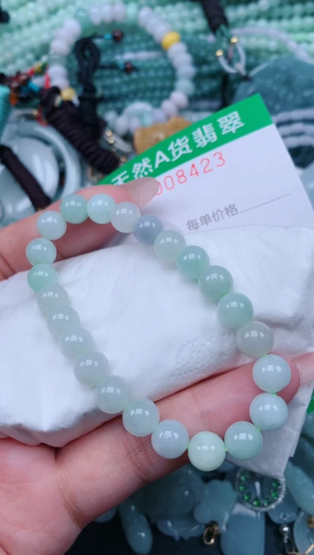 翡翠未镶嵌颈饰.0008423